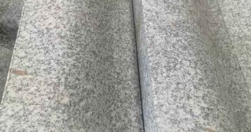 北京芙蓉白S型拉丝面路沿石