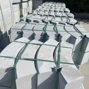 北京 芝麻灰弧形路沿石