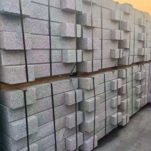 北京 芝麻白路沿石