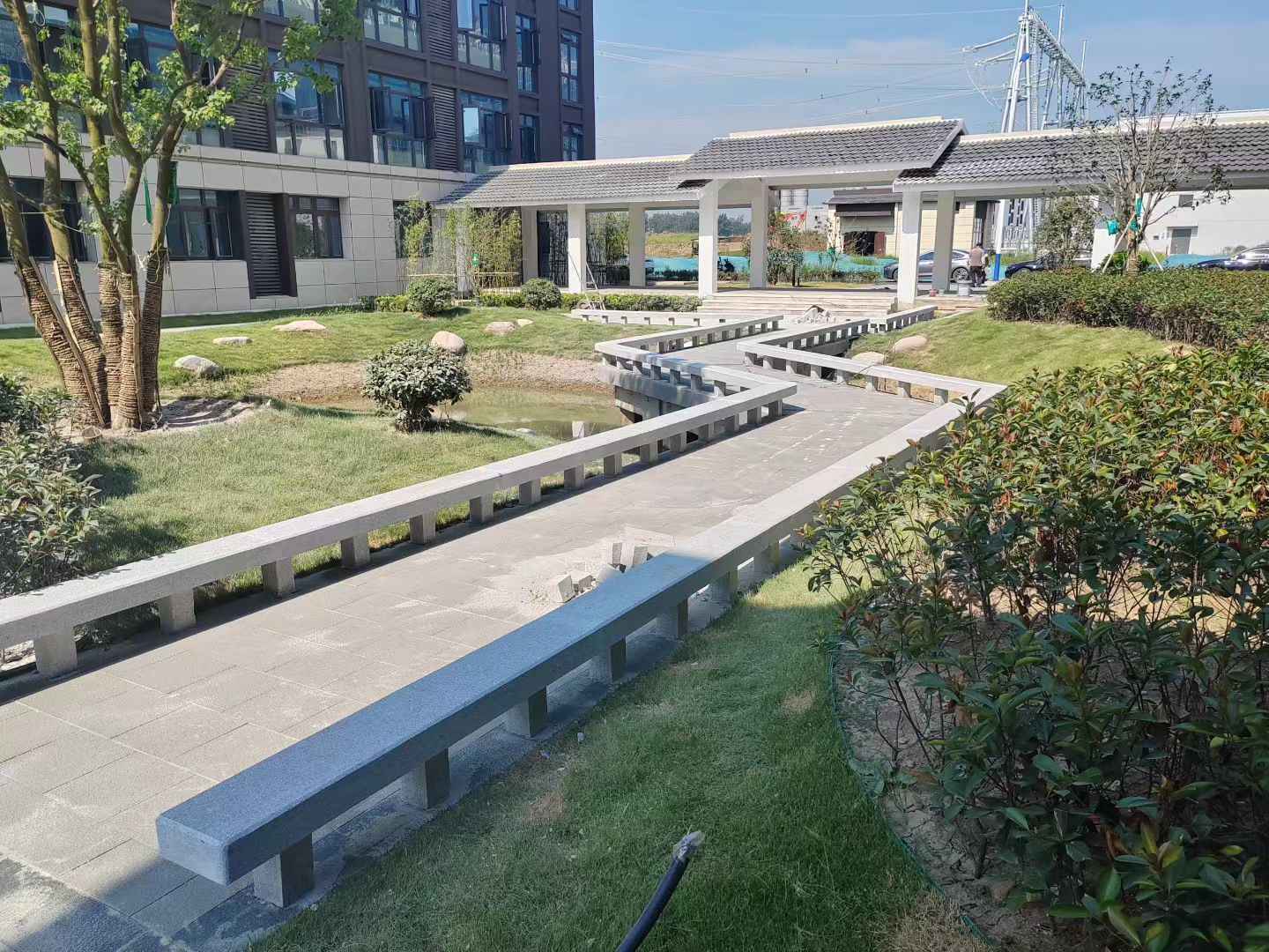 北京 芝麻灰小区坐凳&栏杆安装效果