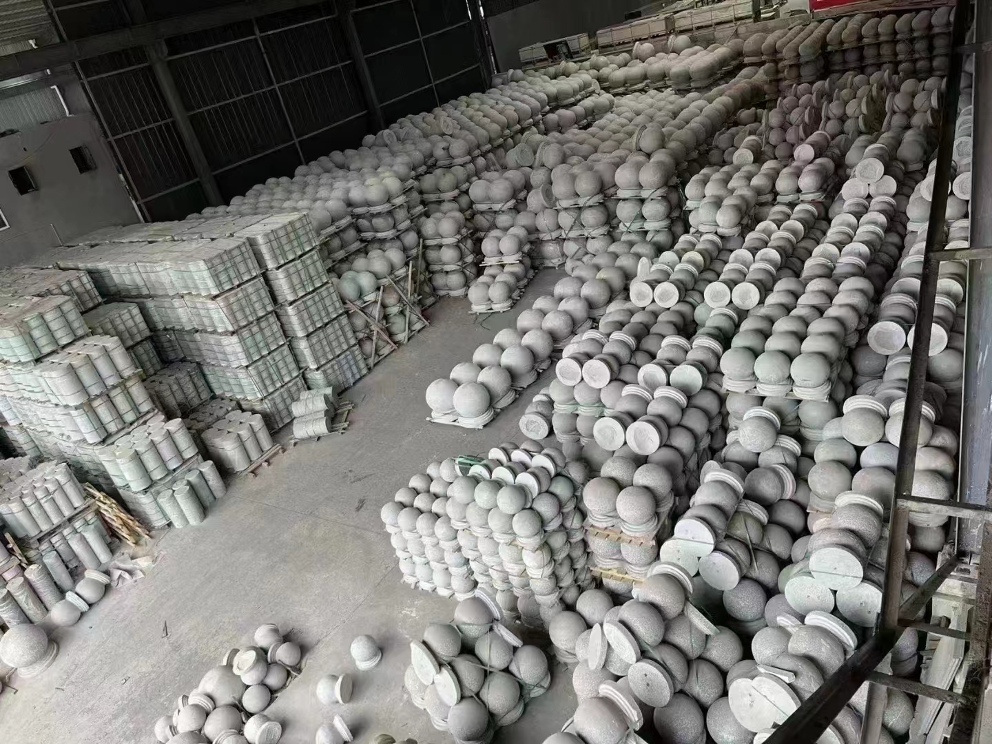 北京 芝麻白挡车柱