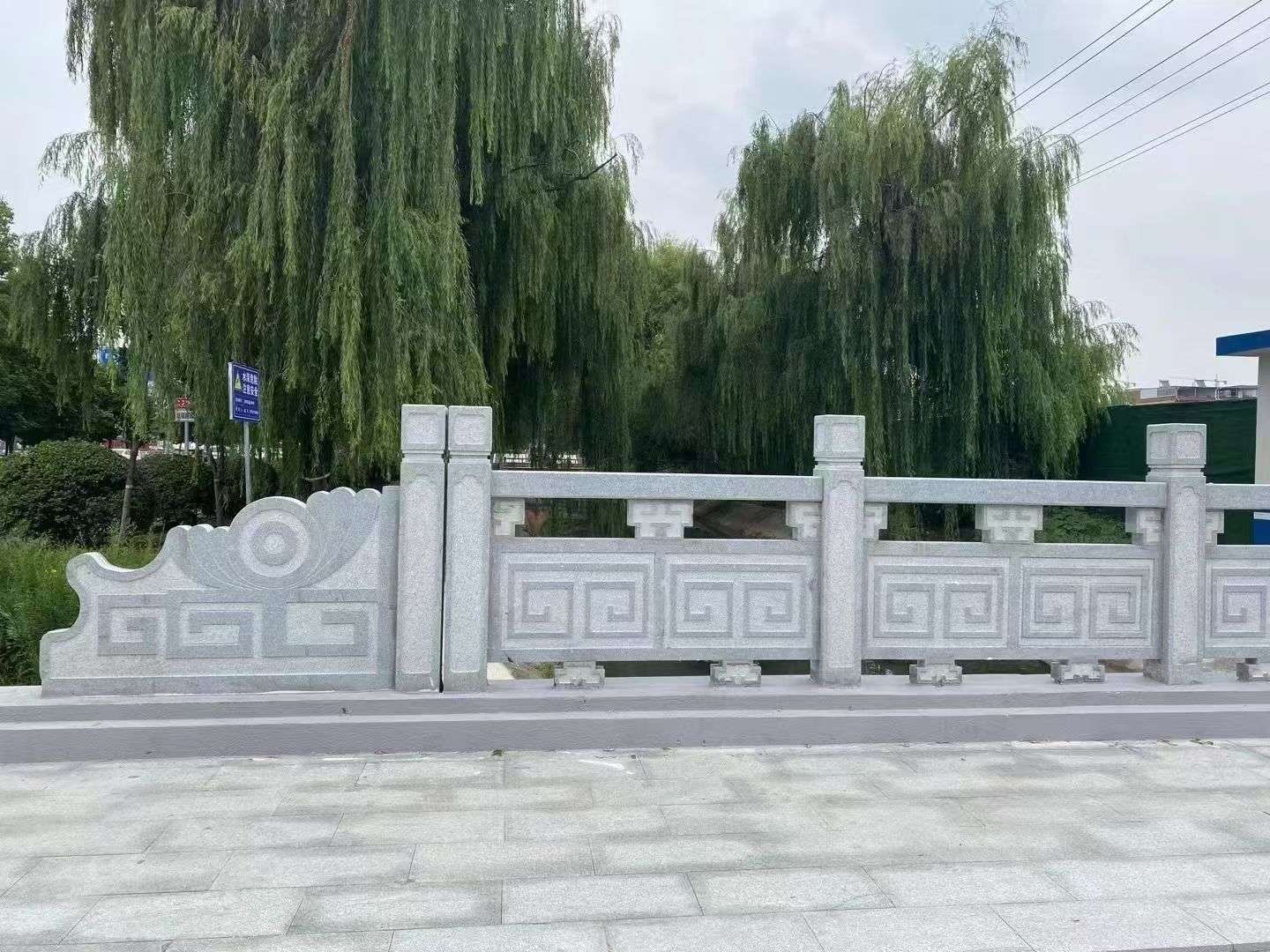 北京 芝麻灰桥栏杆、河道栏杆安装效果